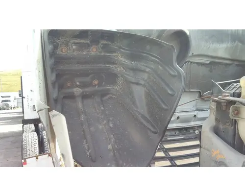 FREIGHTLINER CASCADIA 113 FENDER, SPLASH SHIELDGUARD