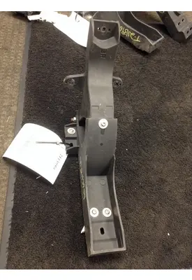 FREIGHTLINER CASCADIA 113 FENDER BRACKET/MOUNT