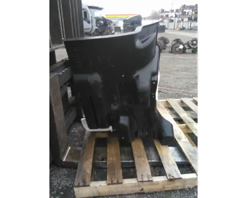 FREIGHTLINER CASCADIA 113 FENDER EXTENSION