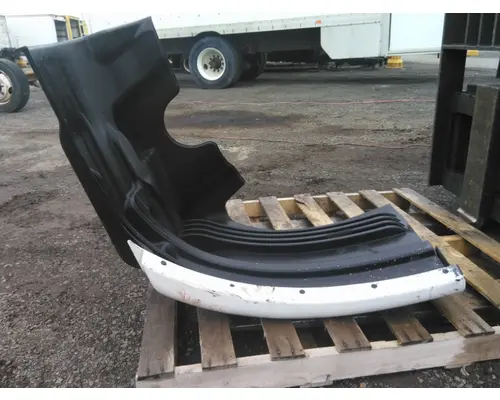 FREIGHTLINER CASCADIA 113 FENDER EXTENSION