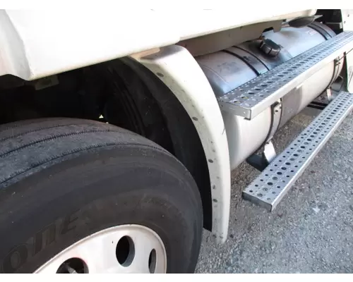 FREIGHTLINER CASCADIA 113 FENDER EXTENSION