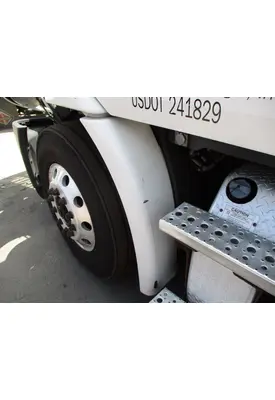 FREIGHTLINER CASCADIA 113 FENDER EXTENSION