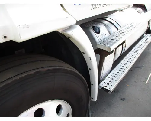 FREIGHTLINER CASCADIA 113 FENDER EXTENSION