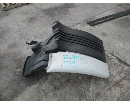 FREIGHTLINER CASCADIA 113 FENDER EXTENSION