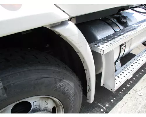 FREIGHTLINER CASCADIA 113 FENDER EXTENSION