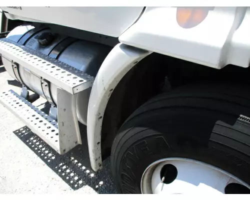 FREIGHTLINER CASCADIA 113 FENDER EXTENSION