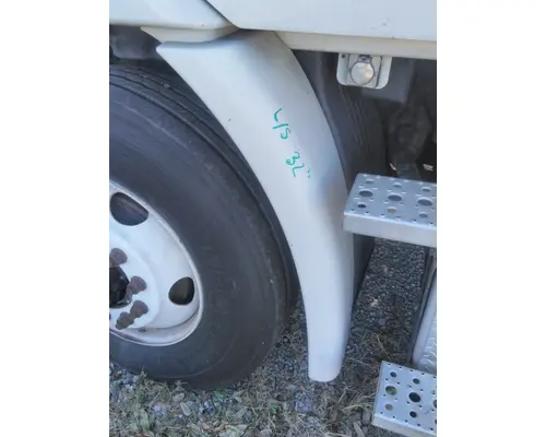 FREIGHTLINER CASCADIA 113 FENDER EXTENSION