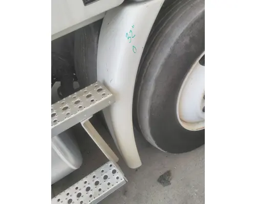 FREIGHTLINER CASCADIA 113 FENDER EXTENSION
