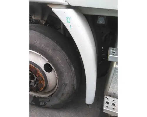 FREIGHTLINER CASCADIA 113 FENDER EXTENSION