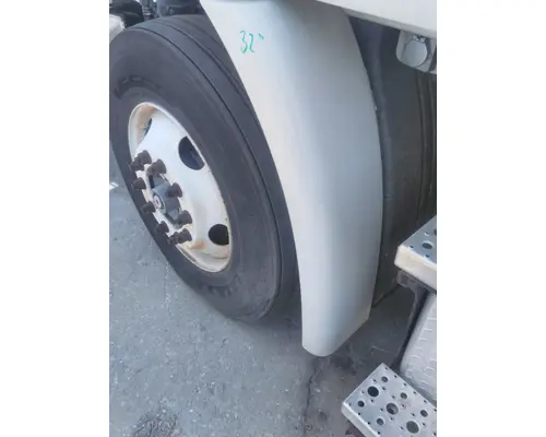 FREIGHTLINER CASCADIA 113 FENDER EXTENSION
