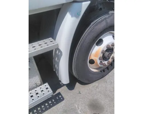 FREIGHTLINER CASCADIA 113 FENDER EXTENSION