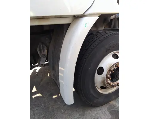 FREIGHTLINER CASCADIA 113 FENDER EXTENSION