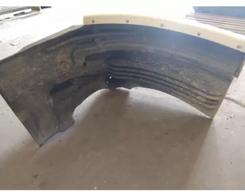 FREIGHTLINER CASCADIA 113 FENDER EXTENSION