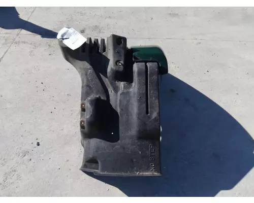 FREIGHTLINER CASCADIA 113 FENDER EXTENSION