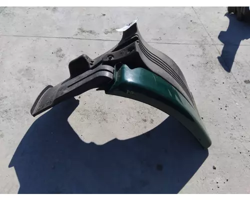 FREIGHTLINER CASCADIA 113 FENDER EXTENSION