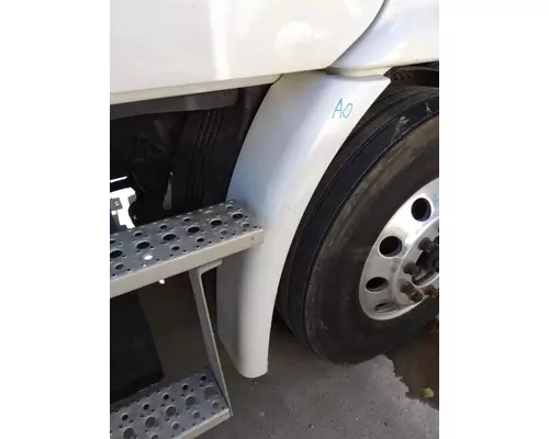 FREIGHTLINER CASCADIA 113 FENDER EXTENSION