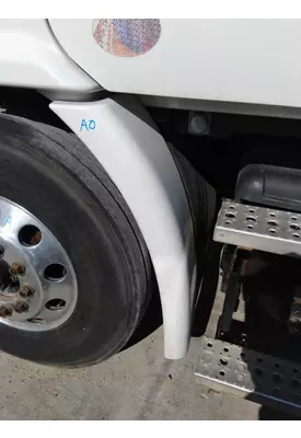 FREIGHTLINER CASCADIA 113 FENDER EXTENSION