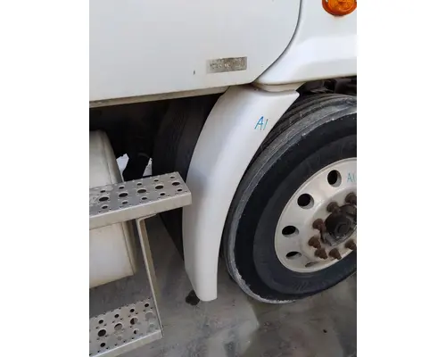 FREIGHTLINER CASCADIA 113 FENDER EXTENSION