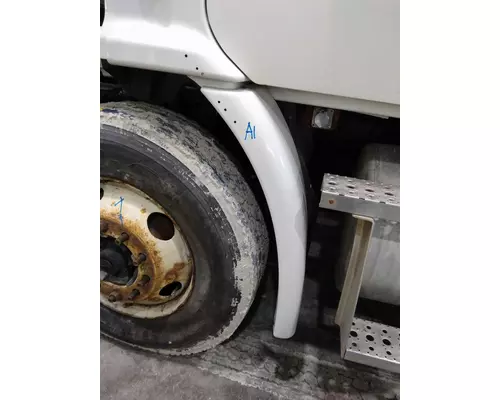FREIGHTLINER CASCADIA 113 FENDER EXTENSION