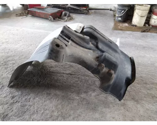 FREIGHTLINER CASCADIA 113 FENDER EXTENSION