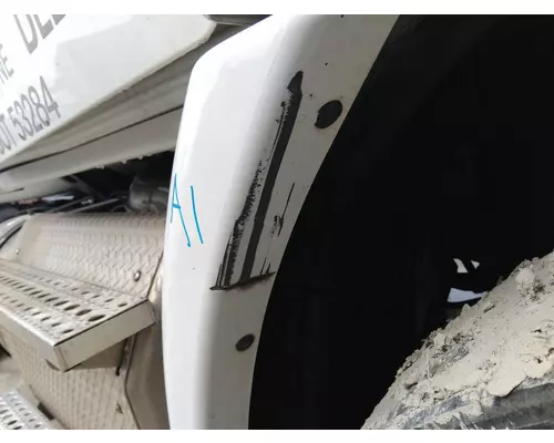 FREIGHTLINER CASCADIA 113 FENDER EXTENSION