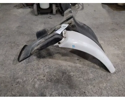 FREIGHTLINER CASCADIA 113 FENDER EXTENSION
