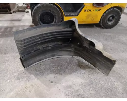 FREIGHTLINER CASCADIA 113 FENDER EXTENSION