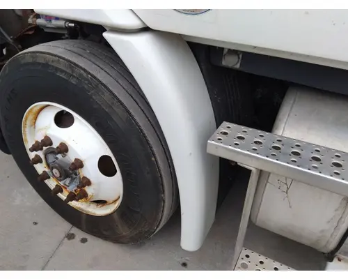 FREIGHTLINER CASCADIA 113 FENDER EXTENSION