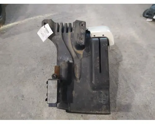 FREIGHTLINER CASCADIA 113 FENDER EXTENSION