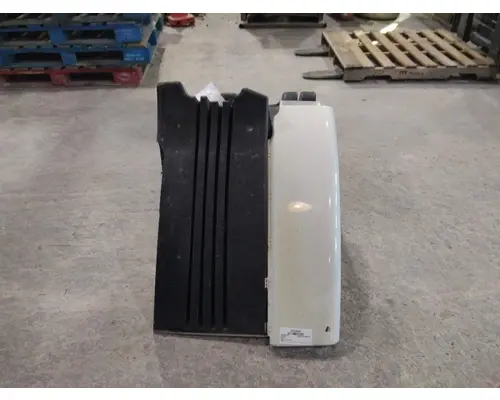 FREIGHTLINER CASCADIA 113 FENDER EXTENSION