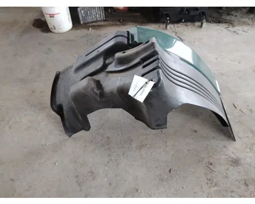 FREIGHTLINER CASCADIA 113 FENDER EXTENSION