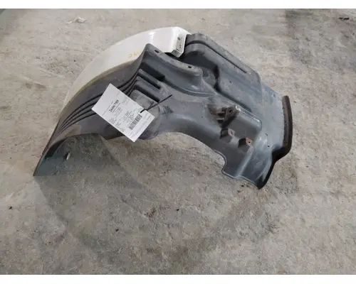 FREIGHTLINER CASCADIA 113 FENDER EXTENSION
