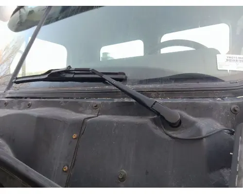 FREIGHTLINER CASCADIA 113 FENDER EXTENSION