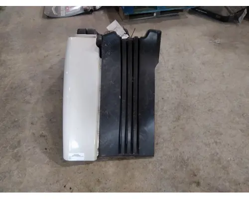 FREIGHTLINER CASCADIA 113 FENDER EXTENSION