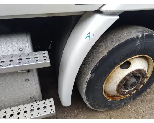 FREIGHTLINER CASCADIA 113 FENDER EXTENSION