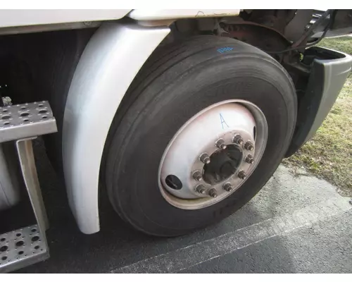 FREIGHTLINER CASCADIA 113 FENDER EXTENSION