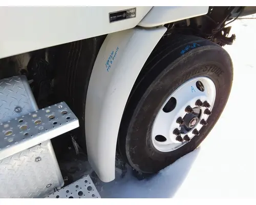 FREIGHTLINER CASCADIA 113 FENDER EXTENSION
