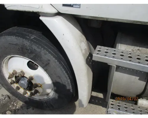 FREIGHTLINER CASCADIA 113 FENDER EXTENSION
