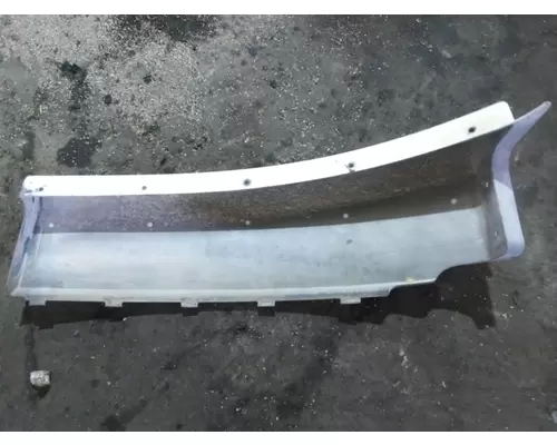 FREIGHTLINER CASCADIA 113 FENDER EXTENSION