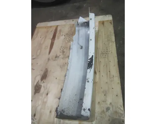 FREIGHTLINER CASCADIA 113 FENDER EXTENSION