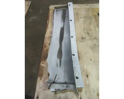 FREIGHTLINER CASCADIA 113 FENDER EXTENSION