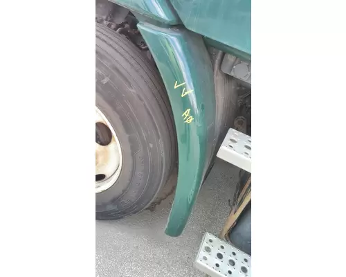 FREIGHTLINER CASCADIA 113 FENDER EXTENSION