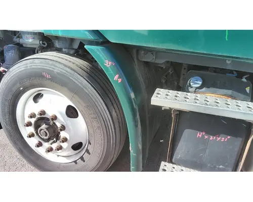 FREIGHTLINER CASCADIA 113 FENDER EXTENSION