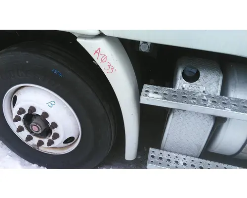FREIGHTLINER CASCADIA 113 FENDER EXTENSION