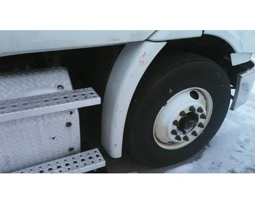 FREIGHTLINER CASCADIA 113 FENDER EXTENSION