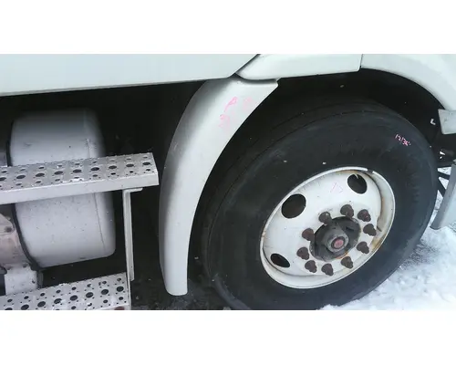 FREIGHTLINER CASCADIA 113 FENDER EXTENSION