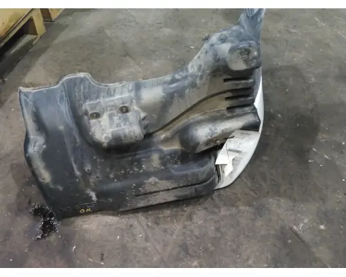 FREIGHTLINER CASCADIA 113 FENDER EXTENSION