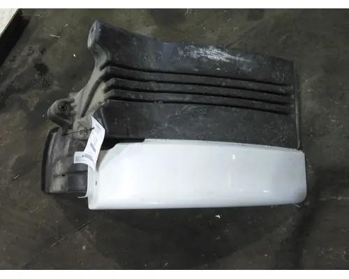 FREIGHTLINER CASCADIA 113 FENDER EXTENSION