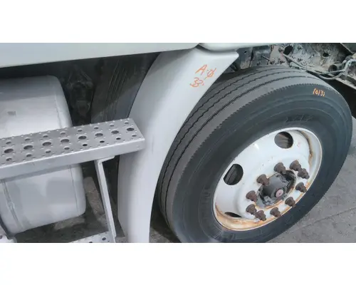 FREIGHTLINER CASCADIA 113 FENDER EXTENSION