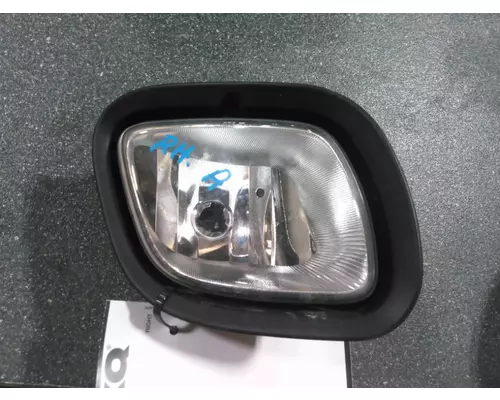 FREIGHTLINER CASCADIA 113 FOG LIGHT